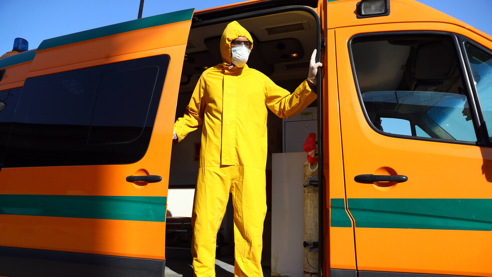 "فتش عن العصب الحائر!".. طبيب يوضح سبب وفاة طفل مصري بعد شربه ماء مثلجا