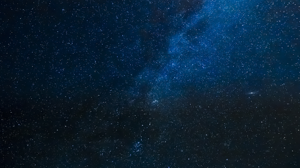 ماذا يستخدم علماء الفلك لتصفية "ضباب" الكون المبكر في صور التلسكوب الراديوي!