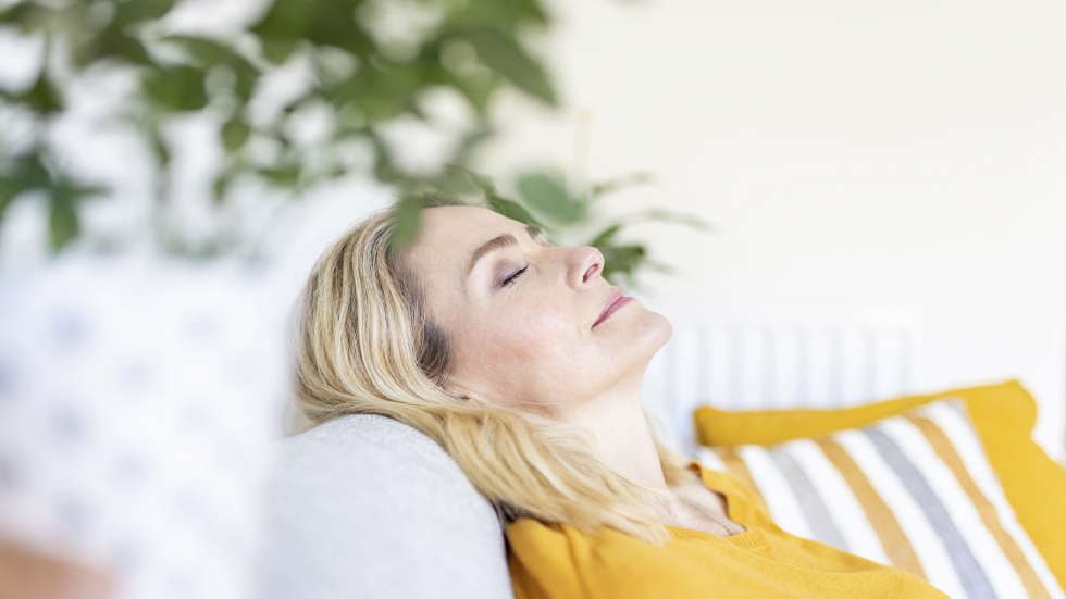 العلماء: كثرة القيلولة يمكن أن تكون علامة تحذير من مخاطر صحية خطيرة!