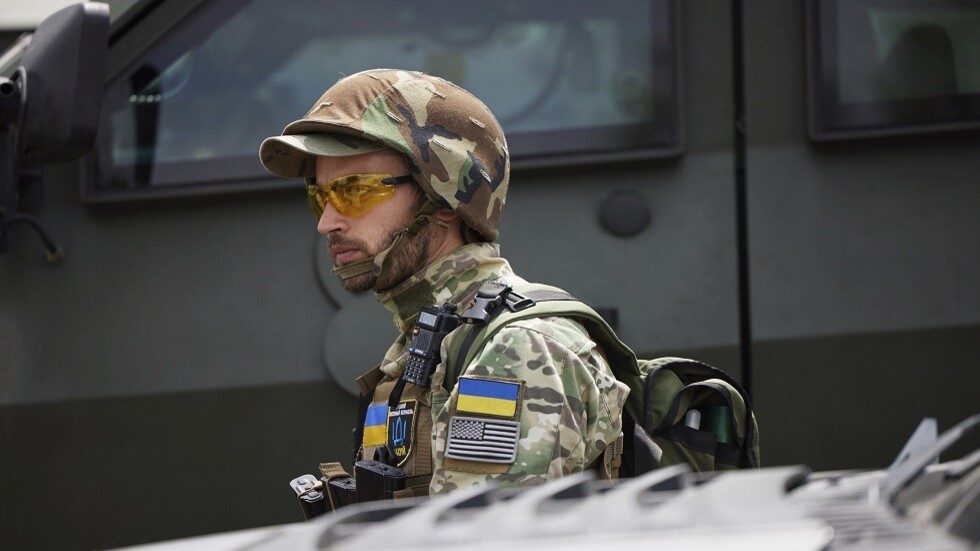 قوات كييف تتلقى أوامر بتلغيم ضواحي مدينة أرتيموفسك التي تتقدم نحوها القوات الروسية وقوات لوغانسك