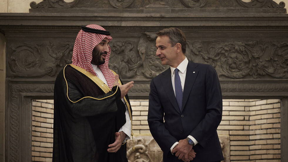 "لم آت خالي الوفاض".. "وعد" الأمير محمد بن سلمان لرئيس وزراء اليونان يثير تفاعلا بمواقع التواصل