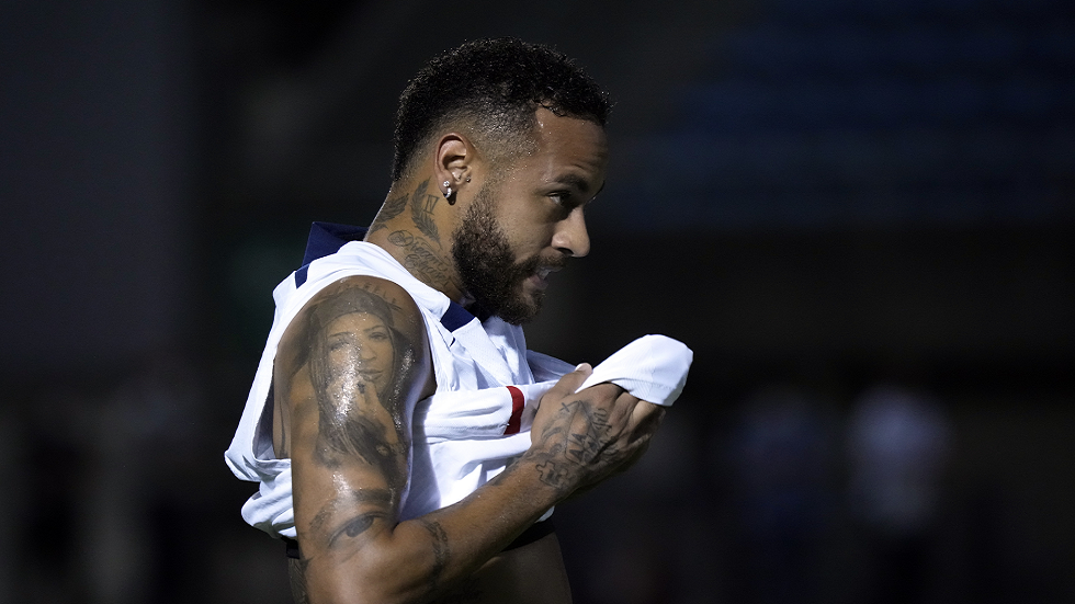 نيمار مهدد بالسجن لعامين بسبب تهم 