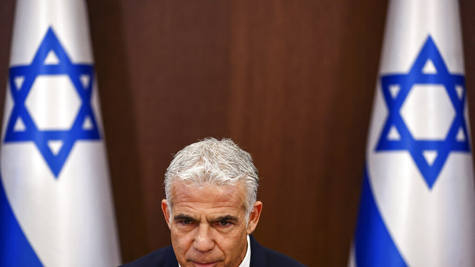 إصابة 3 من كبار مستشاري لابيد بفيروس كورونا