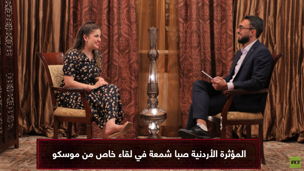 اليوتيوبرالأردنية صبا شمعة توضح رأيها فيما يفعله "أبوفلة" من أعمال خير