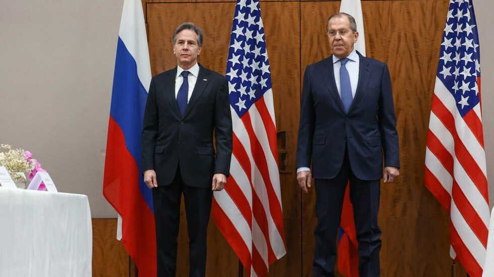 الخارجية الأمريكية: وجهنا لموسكو طلبا للاتصال بلافروف