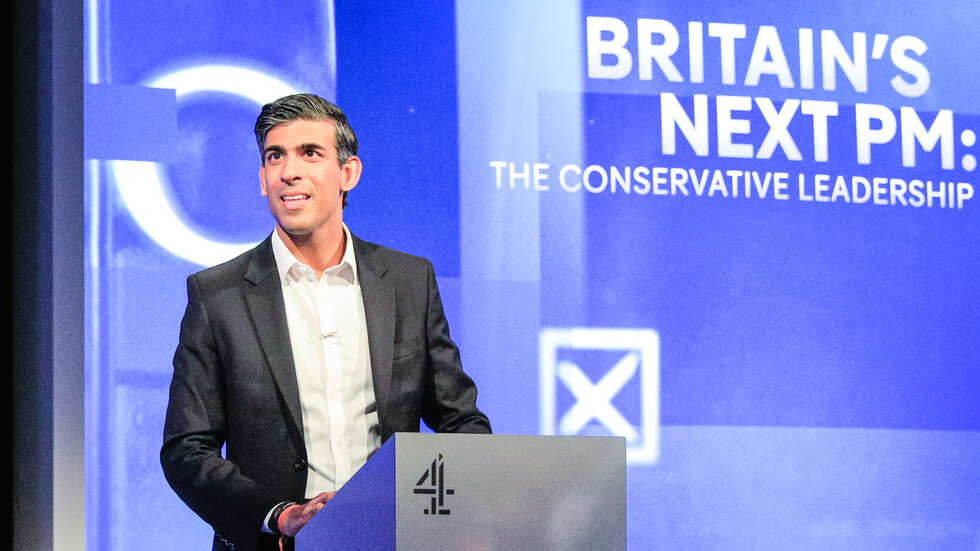 سوناك: لن أوظّف جونسون