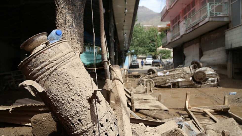 إيران.. ارتفاع حصيلة ضحايا الفيضانات والانهيارات الأرضية