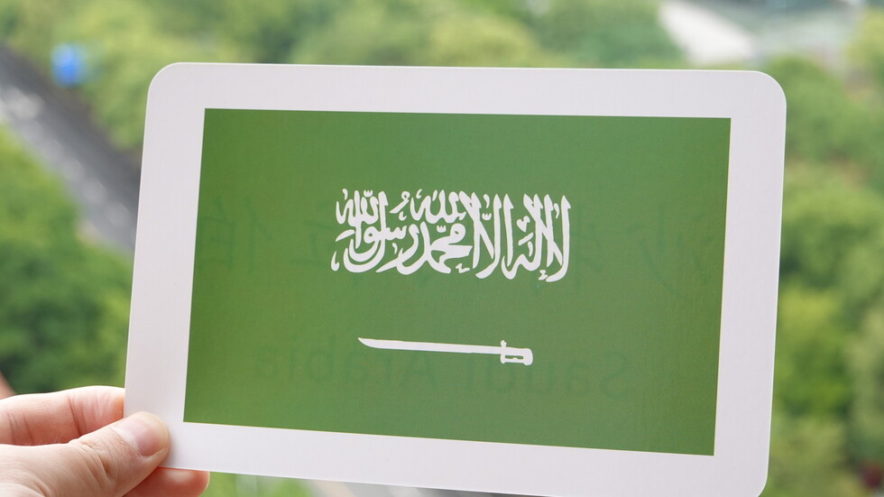 تقرير يرصد تعرض سعوديين للسرقة في لندن بعد تحذير السفارة (فيديو)