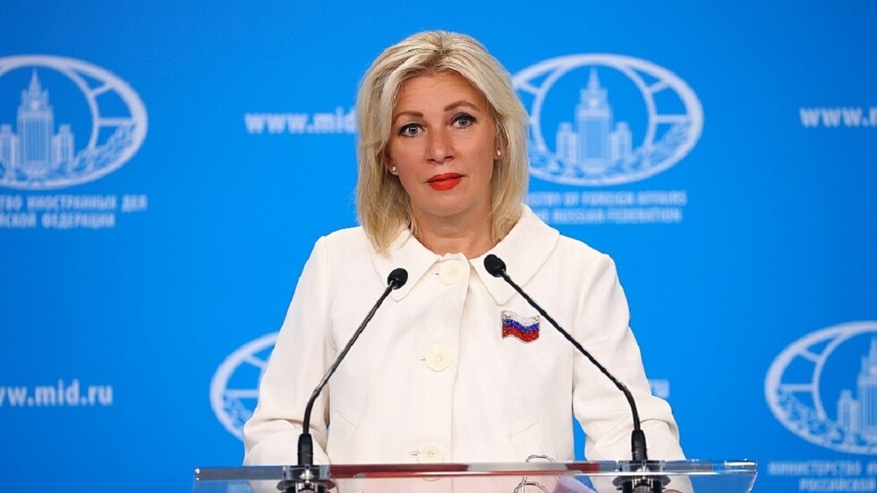 زاخاروفا عن جولة بيلوسي الآسيوية: كل ما يحدث في السياسة الأمريكية سريالي