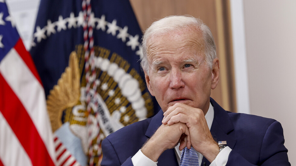 مجلة أمريكية: ضعف بايدن في حديثه مع شي حول تايوان يؤكد نهاية العالم أحادي القطب