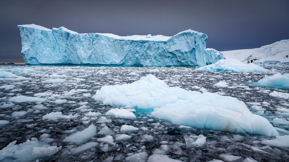 ميكروبات لم يسبق لها مثيل محبوسة في الجليد قد تؤدي إلى موجة من الأوبئة الجديدة!