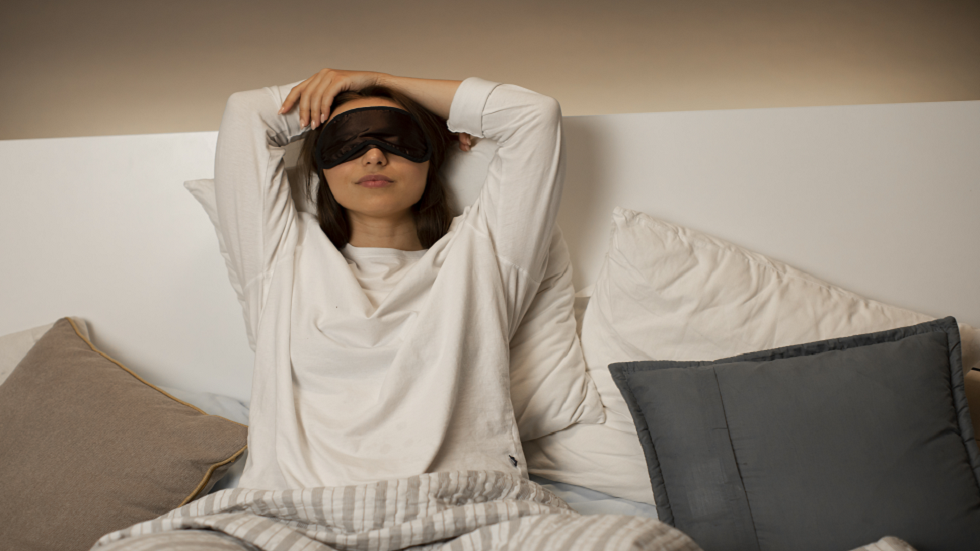 طريقة نومك قد تزيد من خطر الإصابة بتجلط الأوردة العميقة