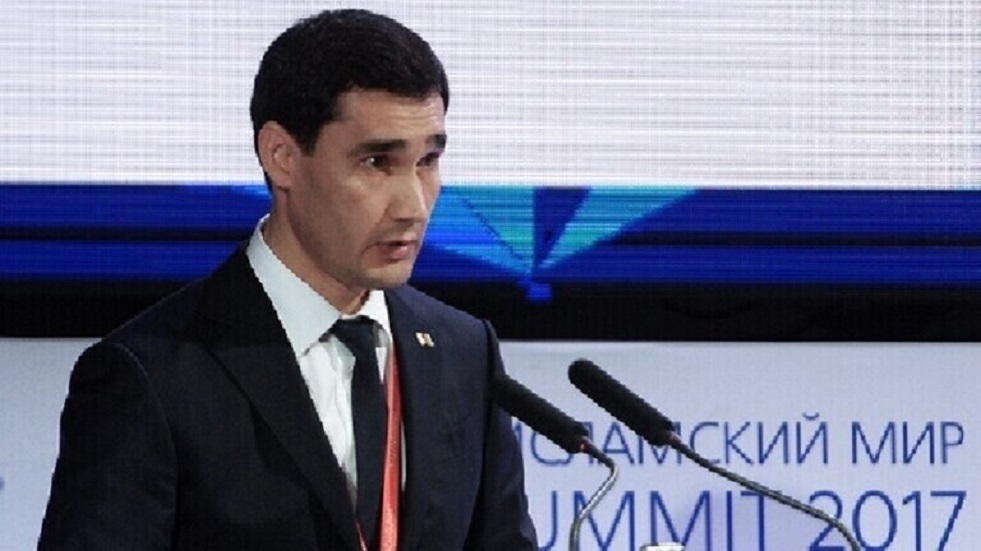 رئيس تركمانستان يوبخ وزيري الدفاع والأمن القومي