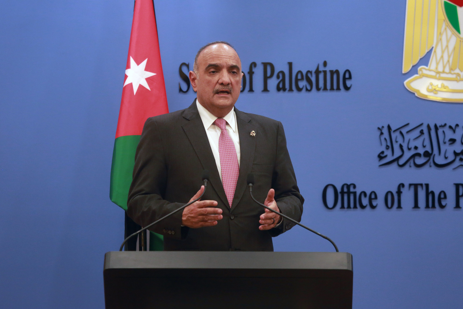 ‏رئيس الوزراء الأردني في مقابلة مع 