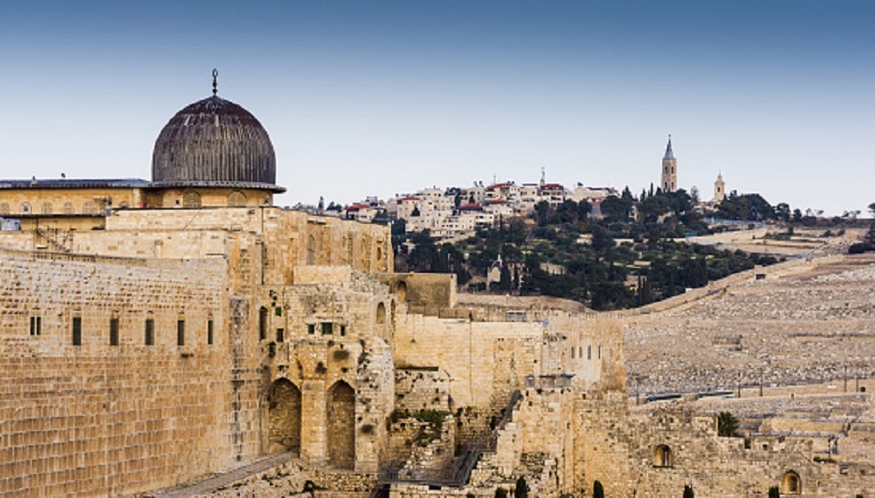 مركز إسرائيلي يكشف أدلة جديدة عن مخطط أمريكي إسرائيلي للسفارة في القدس