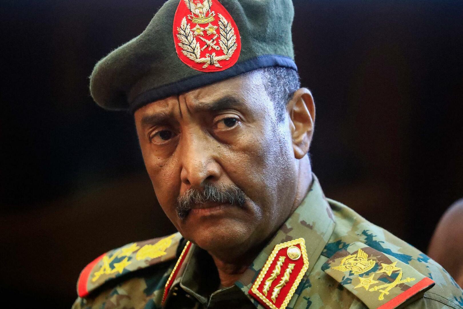 البرهان يتجه لتعيين 5 جنرالات سفراء في دول الجوار
