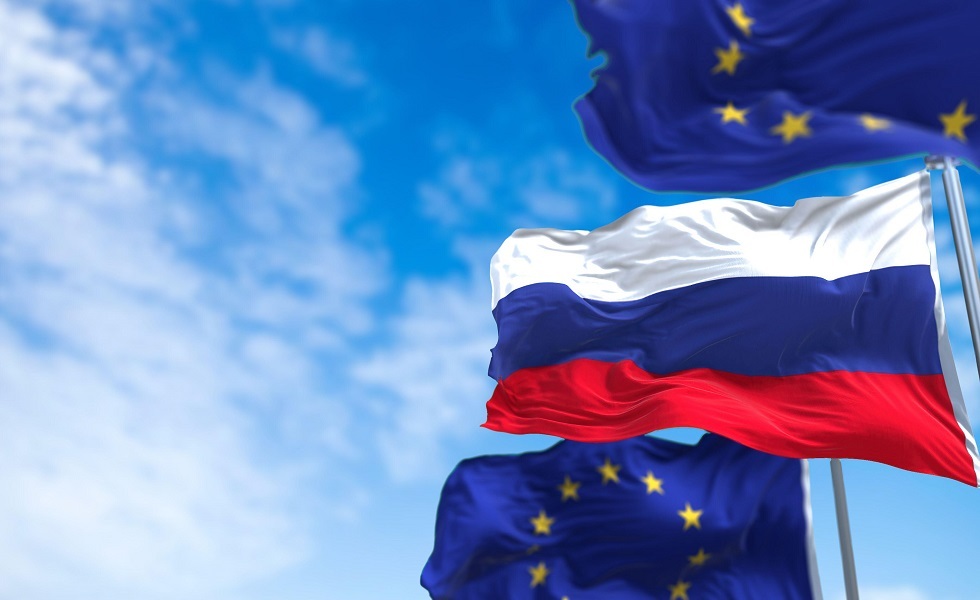بلومبيرغ: الاتحاد الأوروبي يقترح حزمة عقوبات جديدة ضد روسيا في الأسابيع المقبلة
