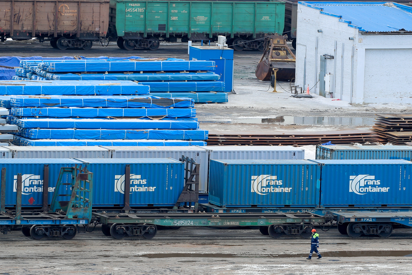 وصول أول قطار شحن روسي إلى إيران باتجاه الهند