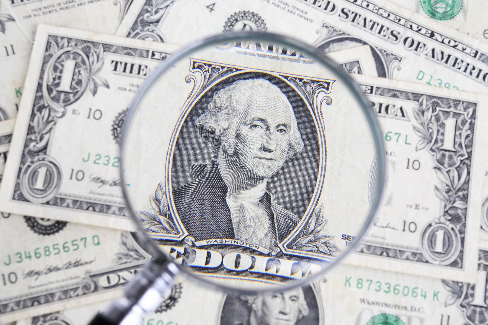 هل يمكن للذهب أن يحل مكان الدولار؟