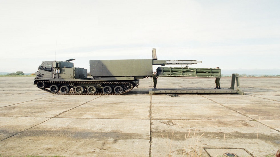 كييف تعلن وصول أول دفعة من صواريخ M270 من بريطانيا