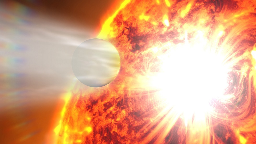 انفجار شمسي ضخم يشكل 