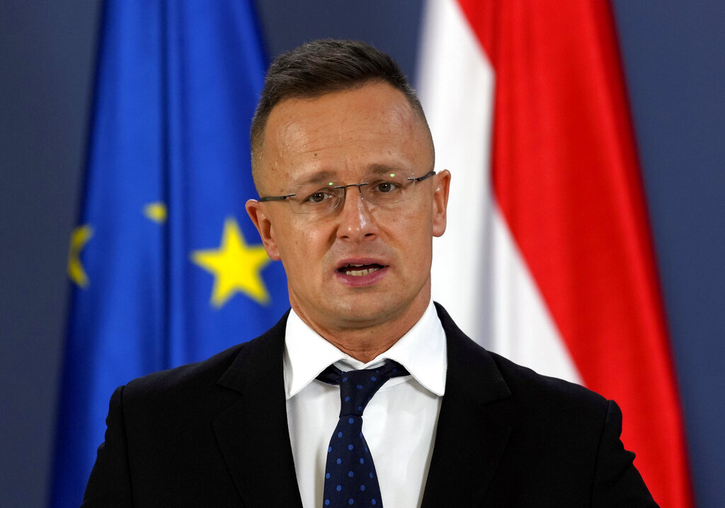 هنغاريا تحث أوروبا على البحث عن سلام في أوكرانيا بدلا من فرض عقوبات جديدة على روسيا