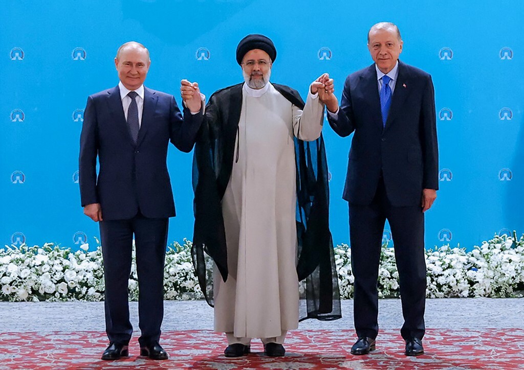 الرئاسة الإيرانية تنشر البيان الختامي الصادر عن قمة بوتين ورئيسي وأردوغان
