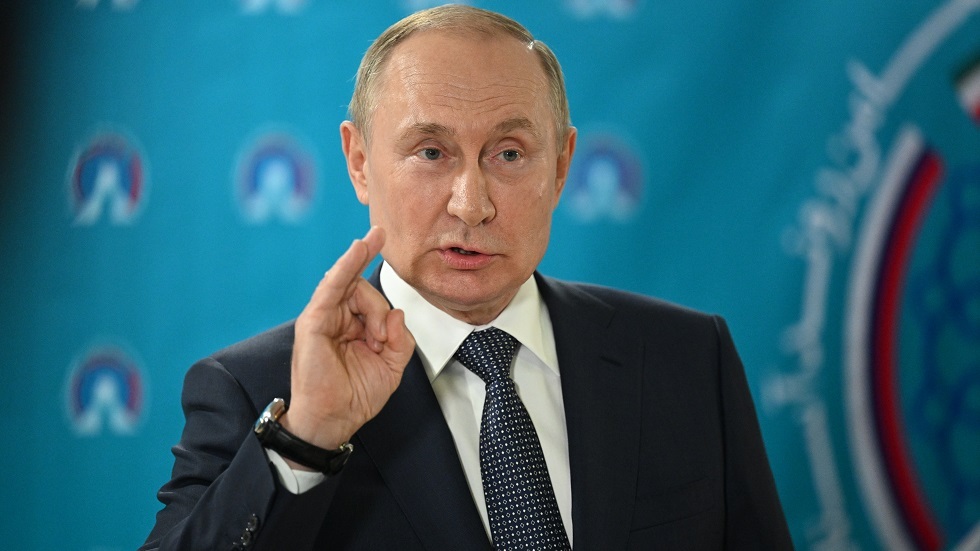 بوتين يكشف ما سيترتب على الحد من مشتريات الغرب من النفط الروسي