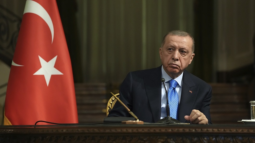 أردوغان: يجب على القوات الأمريكية مغادرة شرقي الفرات ونريد روسيا وإيران معنا في مكافحة الإرهاب