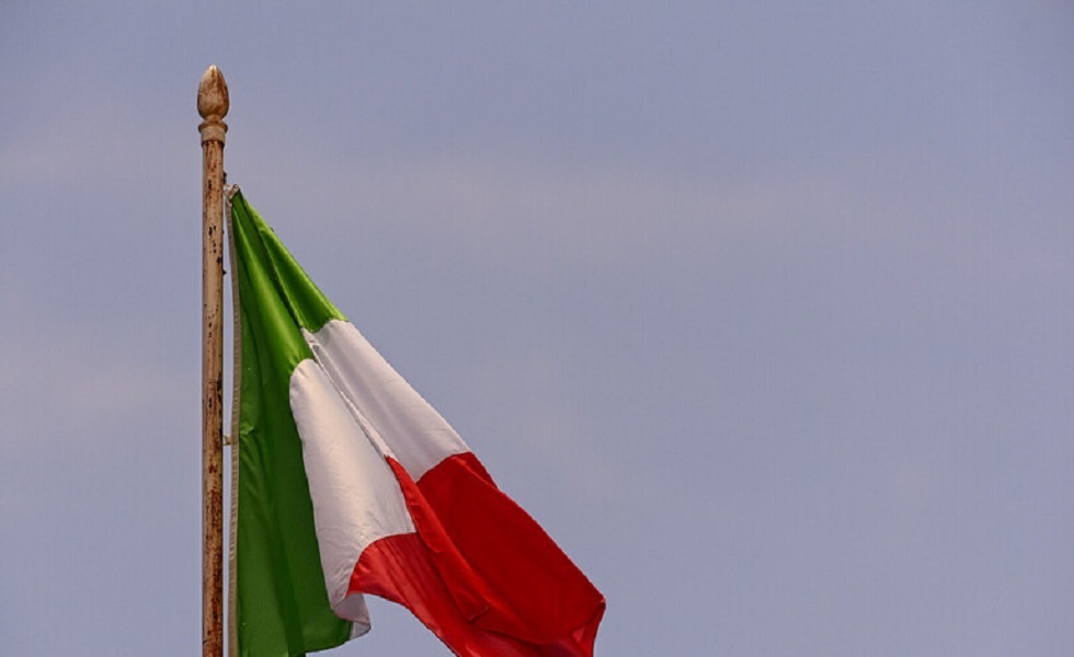 الرئيس الإيطالي يوقع مرسوما بشأن إجراء انتخابات برلمانية مبكرة في 25 سبتمبر