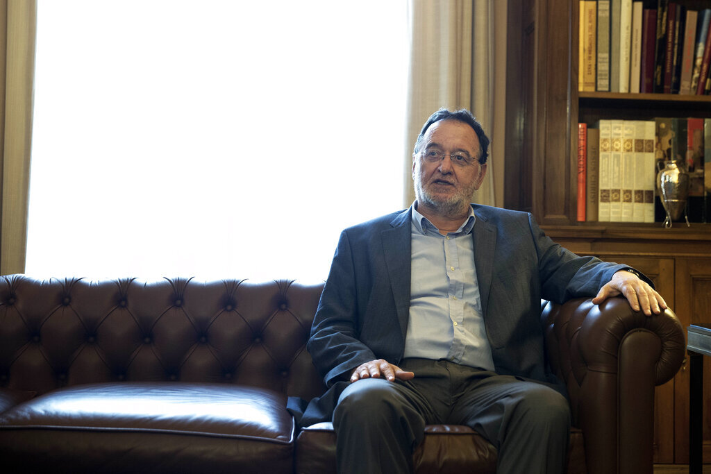 زعيم المعارضة اليونانية يطالب برحيل نظام ميتسوتاكيس