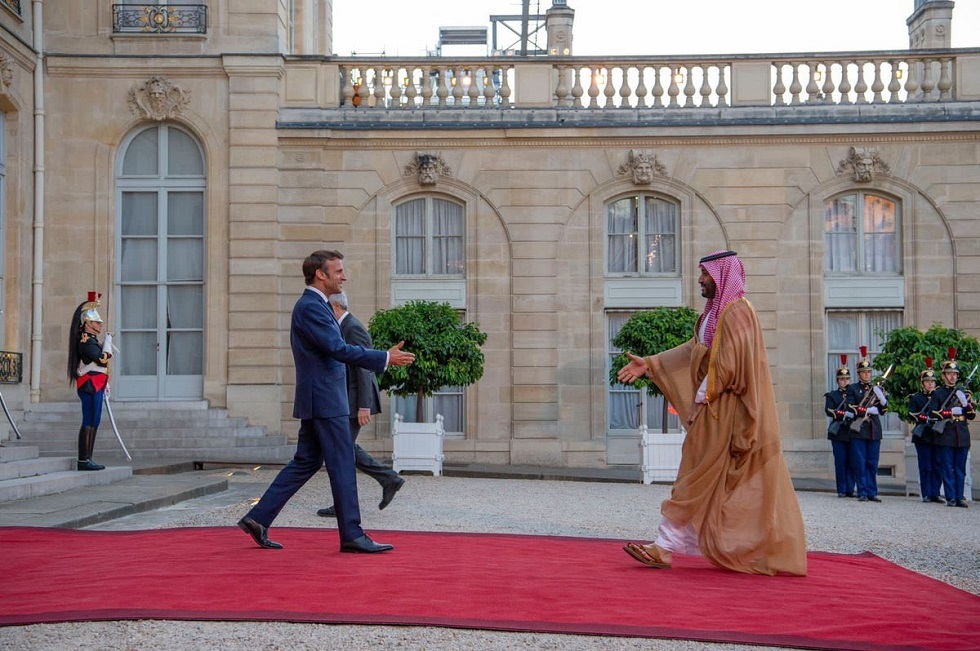 بعد زيارته لباريس.. ولي العهد السعودي يبرق للرئيس الفرنسي