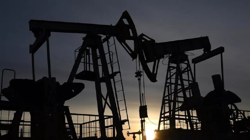 "فاينانشيال تايمز": مخاوف في الغرب من أزمة بسبب العقوبات على النفط الروسي