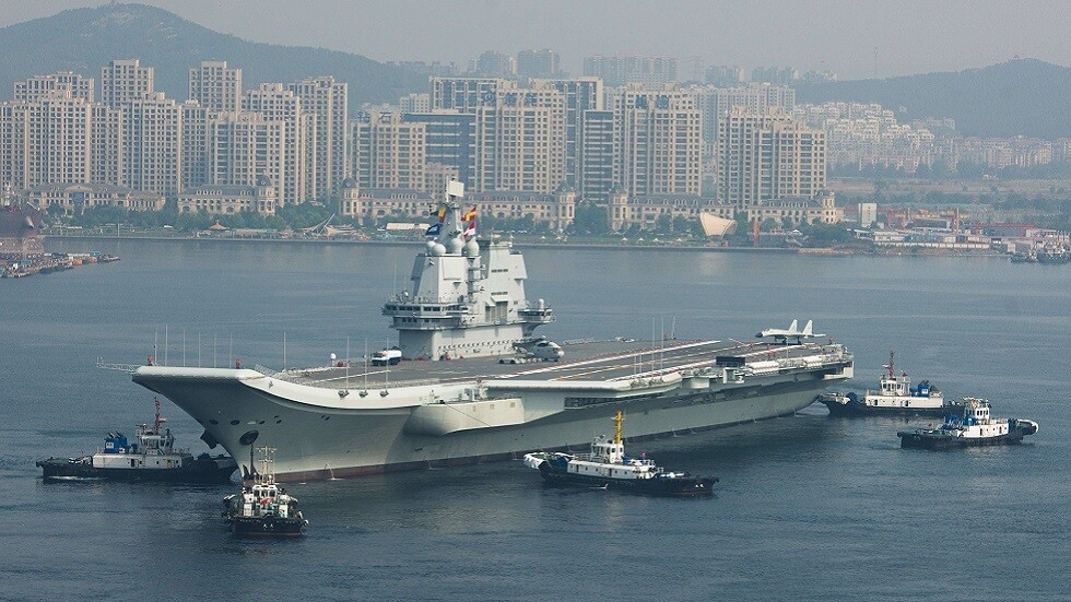 وسائل إعلام: الصين تحرك اثنتين من حاملات طائراتها وسط توترات حول تايوان