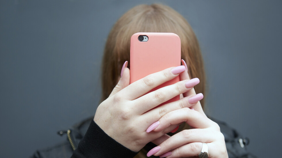 الذكاء الاصطناعي يتنبأ بمشاهد مخيفة في "آخر صور سيلفي على كوكب الأرض"