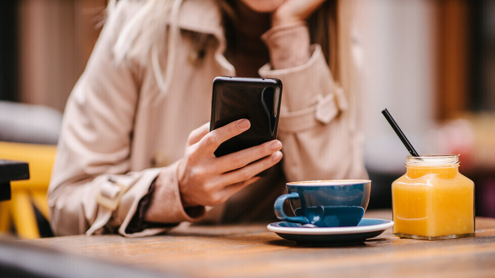 استخدام الهواتف الذكية هل يجعلنا فعلا أغبياء؟!