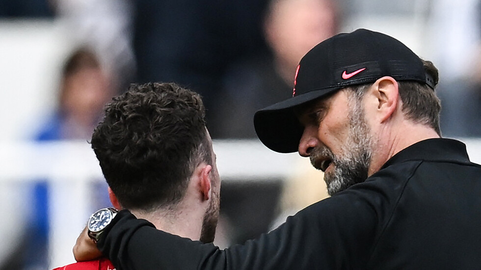 رسميا.. ليفربول يعلن تجديد تعاقده مع دييغو جوتا