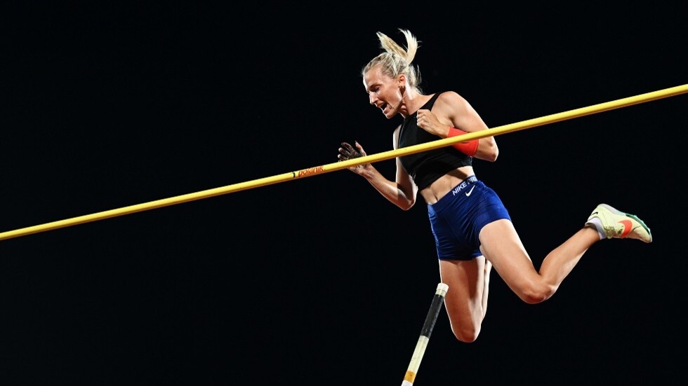 الرقم القياسي للروسية إيسينباييفا أسطورة القفز بالزانة يتهاوى