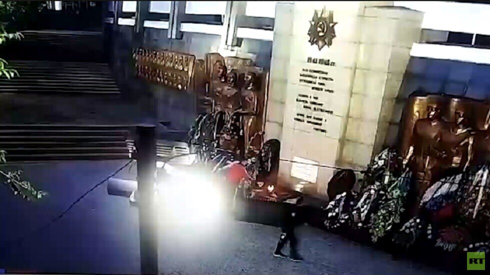 البحث عن شابين أطفآ الشعلة الأبدية بجمهورية بورياتيا الروسية