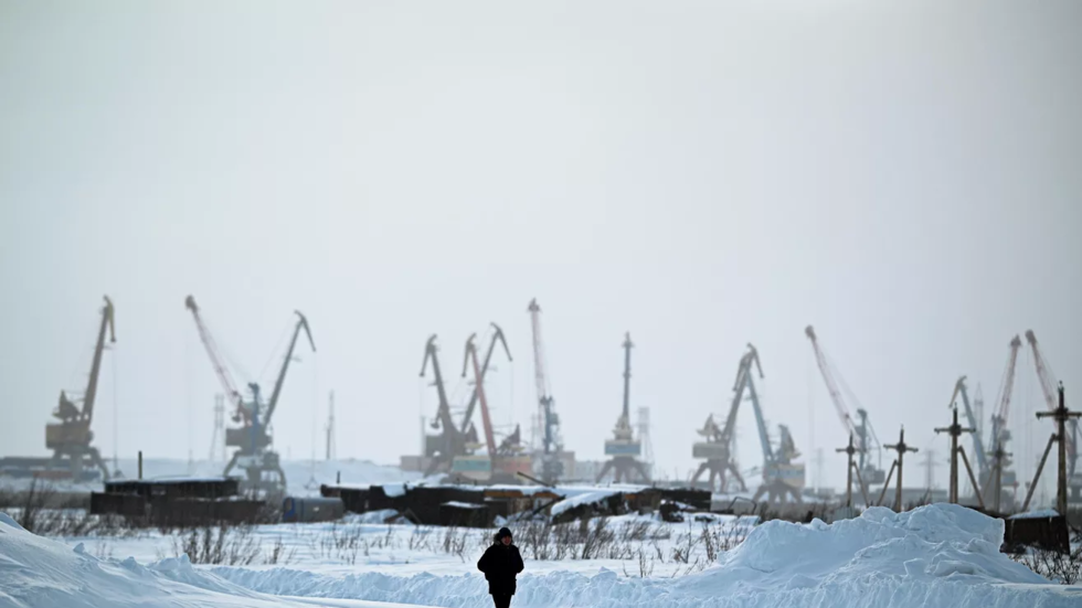 روسيا تعتمد خطة بنحو 30 مليار دولار لتطوير ممر الملاحة الشمالي