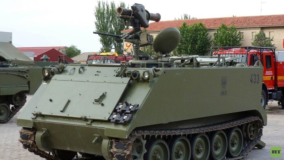 صحيفة: إسبانيا ستسلم لأوكرانيا 20 ناقلة جنود مدرعة