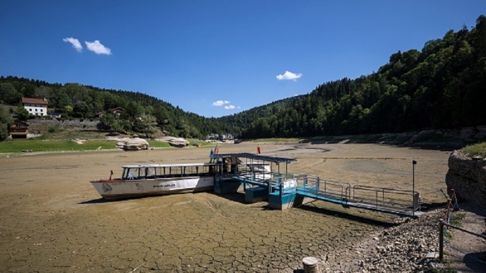 أكثر من 100 بلدية في فرنسا بدون مياه شرب بسبب الجفاف