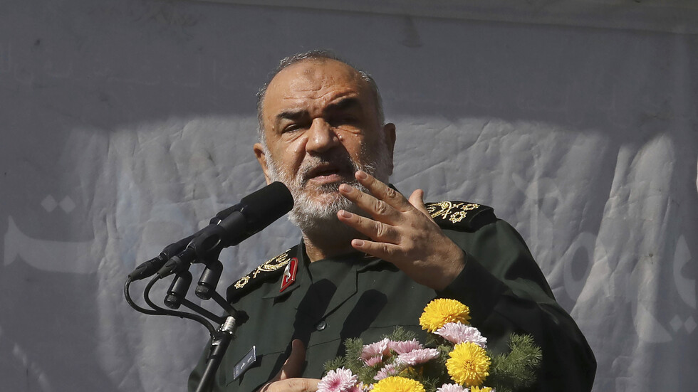 قائد الحرس الثوري الإيراني يلتقي أمين العام