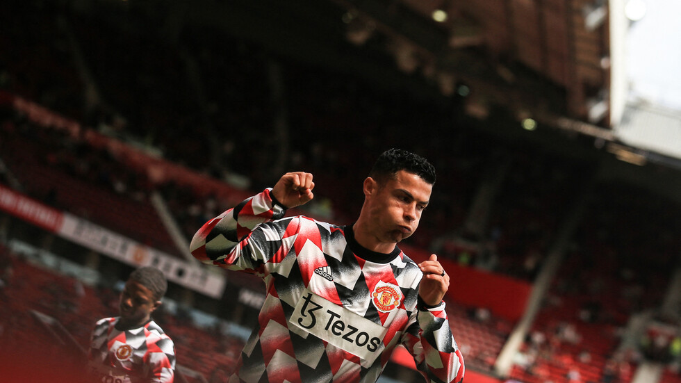 حساب يونايتد ينشر فيديو صادم ضد رونالدو