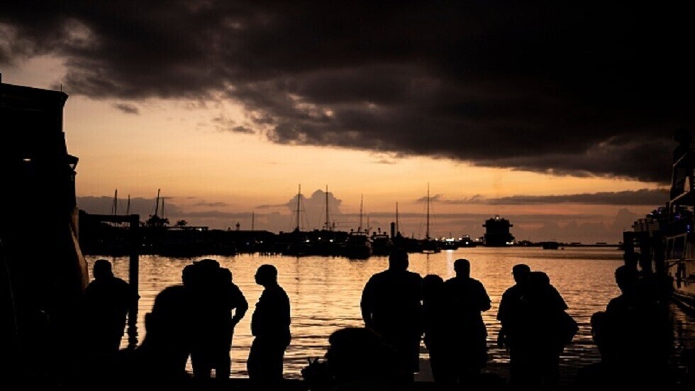 اليونان.. فقدان 50 شخصا إثر غرق مركب مهاجرين في اليونان