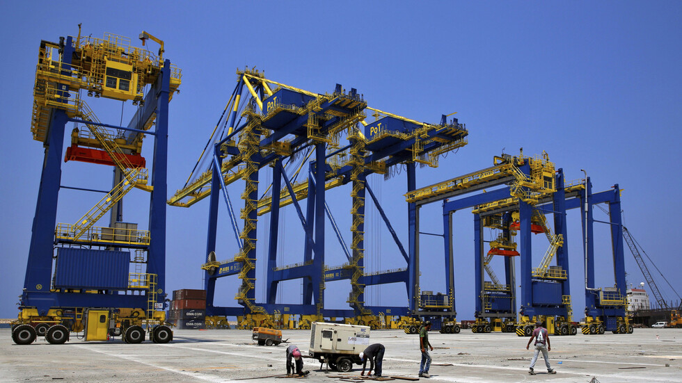 إلغاء بيع شحنة الحبوب الأوكرانية إلى لبنان والكشف عن السبب