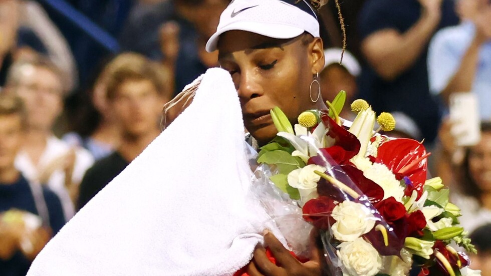 بالفيديو.. وداع مؤثر لسيرينا في كندا