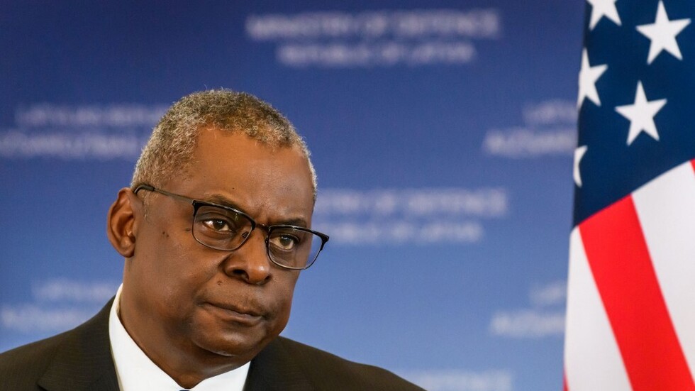 وزير الدفاع الأمريكي يعد دول البلطيق بالدفاع عنها ضد روسيا