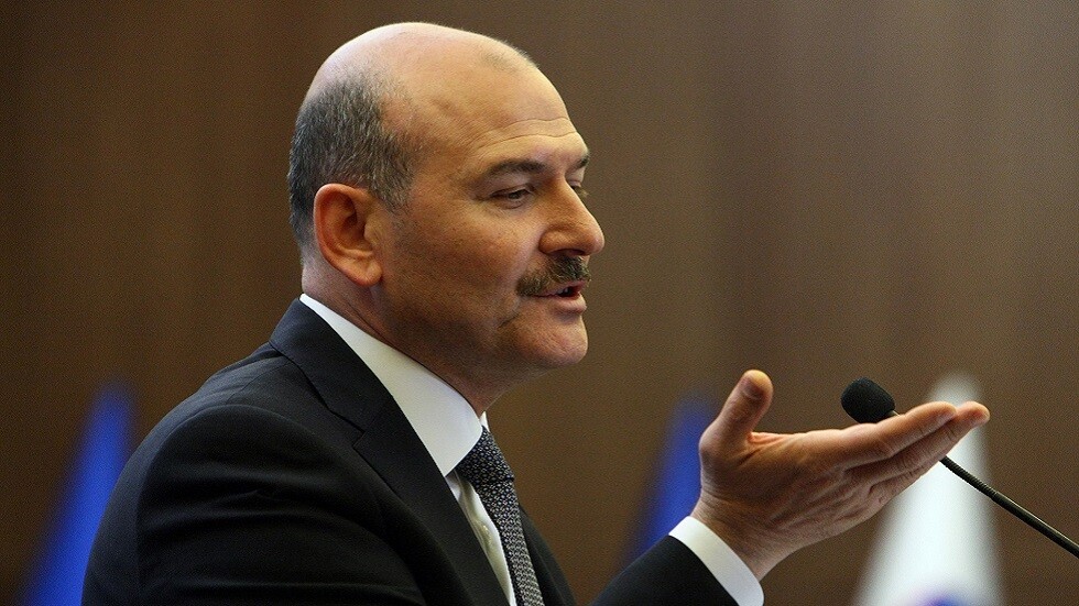 وزير الداخلية التركي: القبض على متورطين في حرق العلم التركي في أعزاز السورية