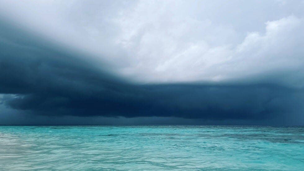 عاصفة "ميري" الاستوائية تضرب بعنف السواحل اليابانية (فيديو)